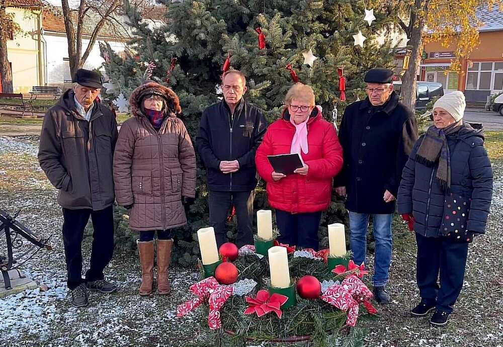 advent gyertyagyujtas szaszvar