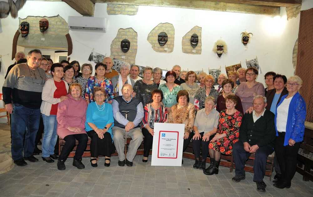 batyus potszilveszter mohacsi csoport