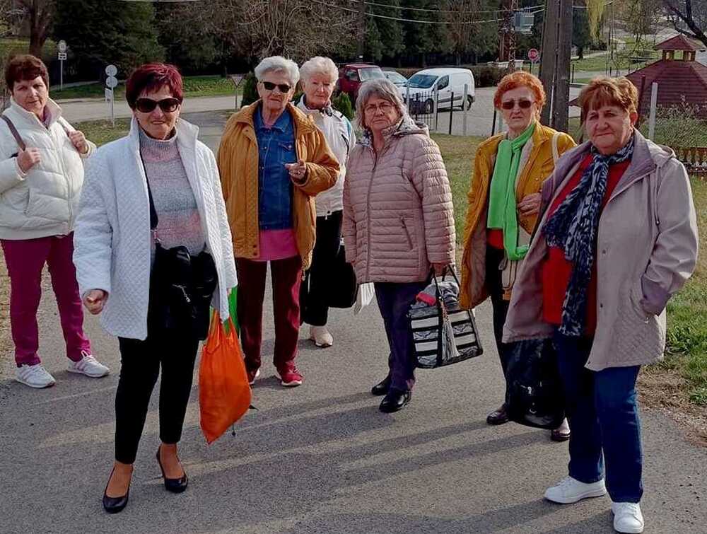 igal nonap kirandulas