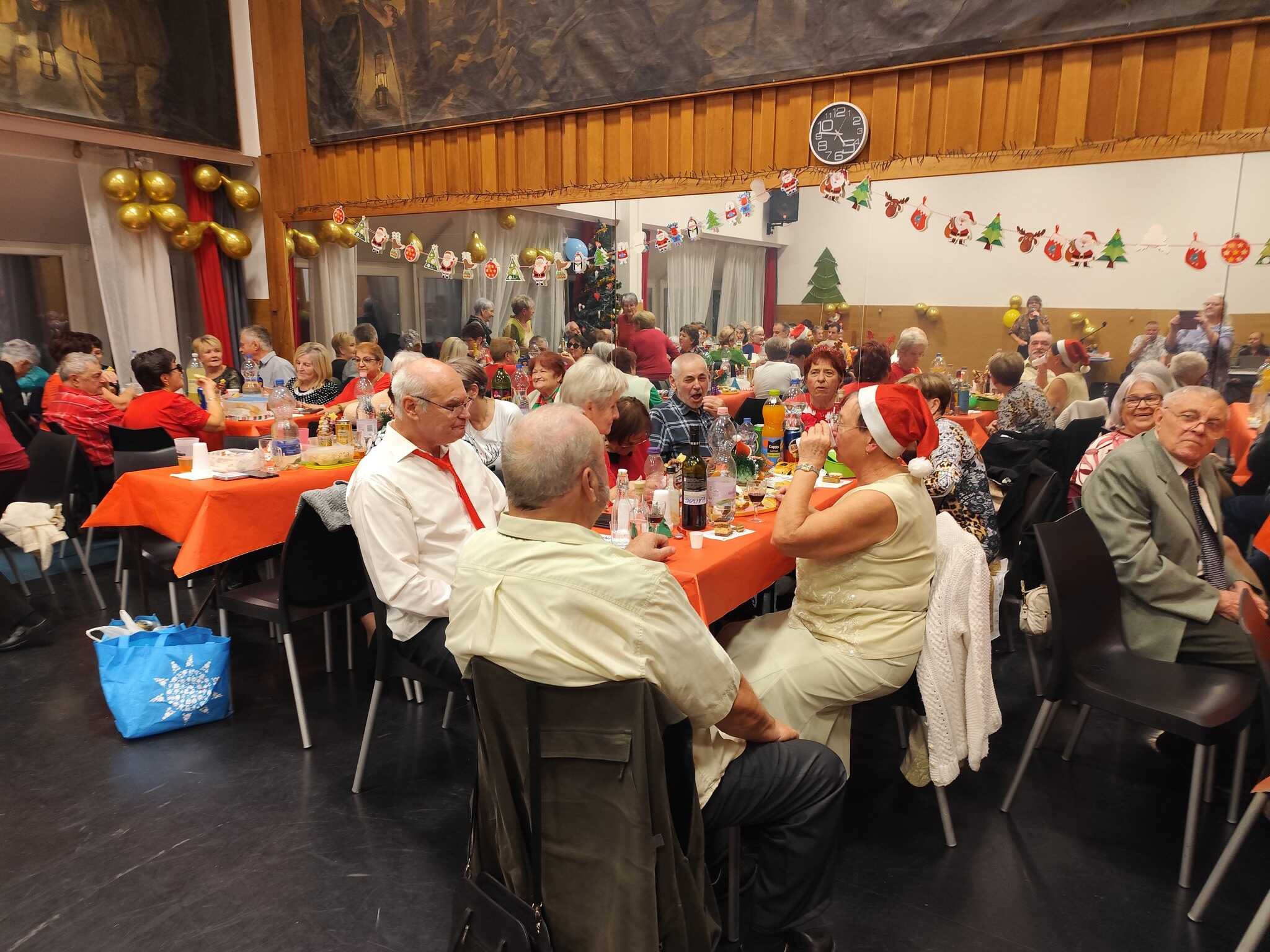 komloicsop mikulasbal 2025