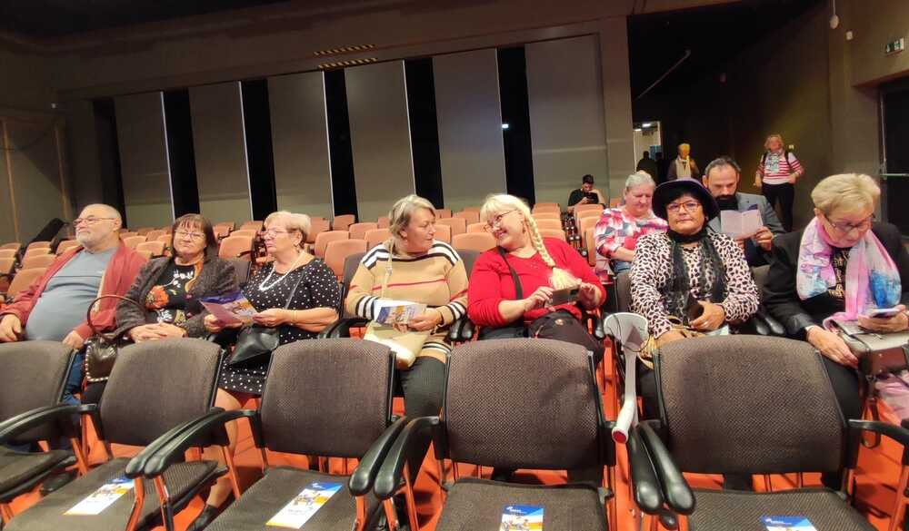 szinhazi eloadas pecsi csopjpg